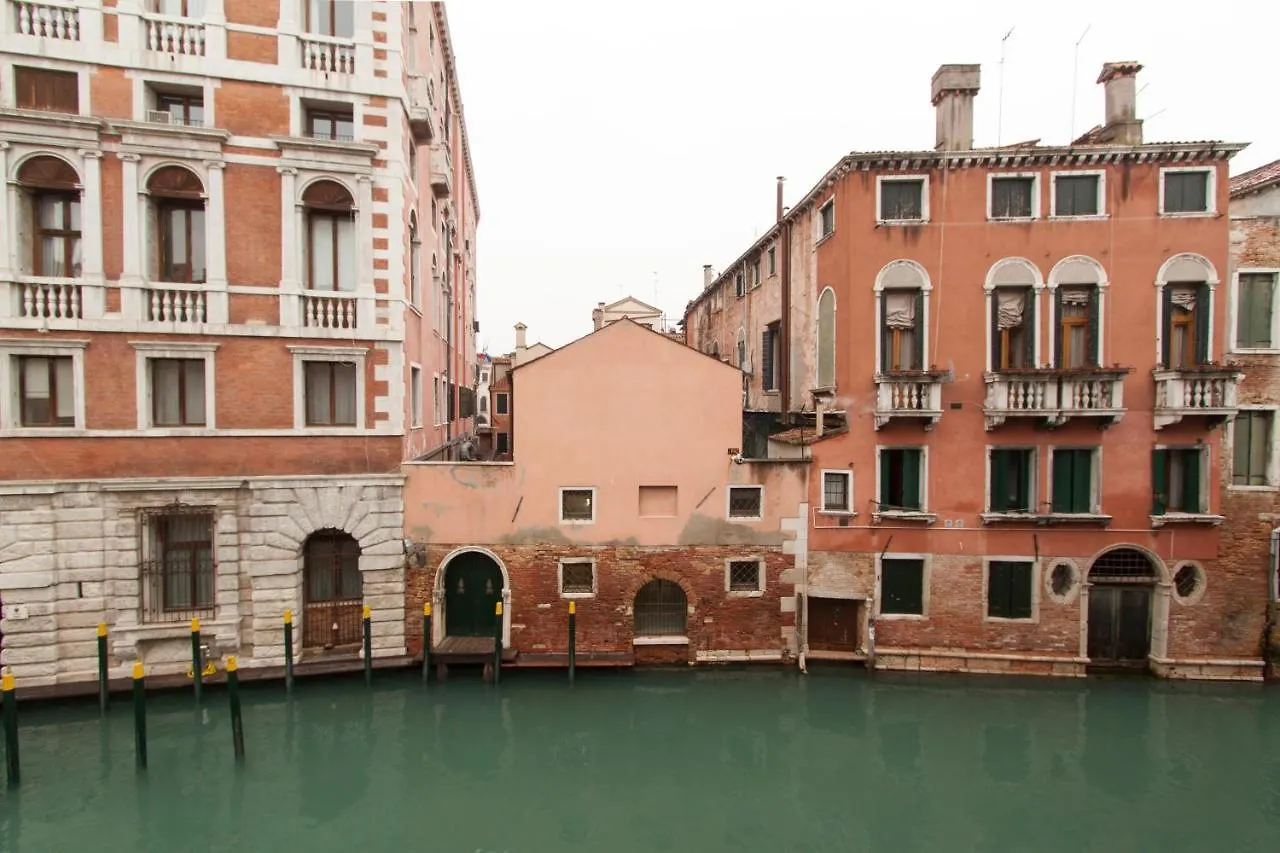 Explore Venice From A Sophisticated Hideaway In San Polo 0*,  إيطاليا