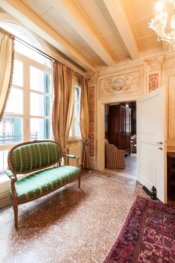 Explore Venice From A Sophisticated Hideaway In San Polo 0*,  إيطاليا